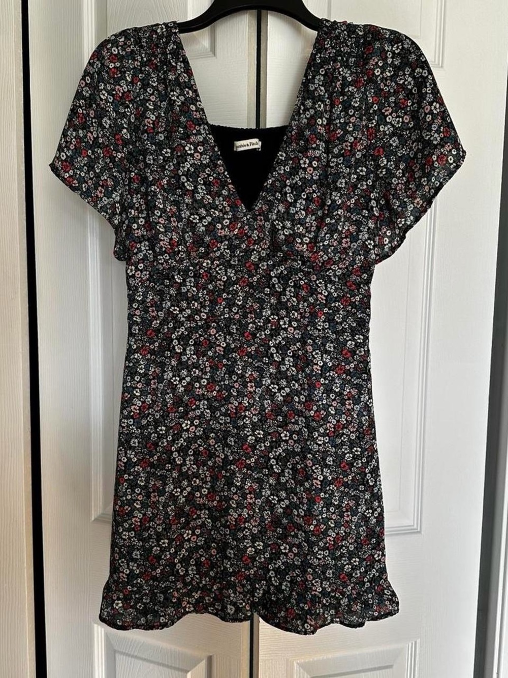 Abercrombie & Fitch Black Floral V-Neck Mini Dress